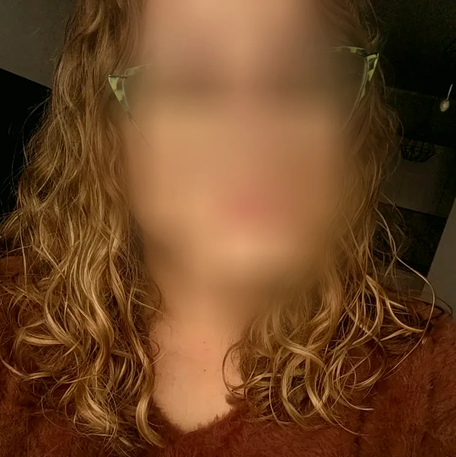 Leonie, 29