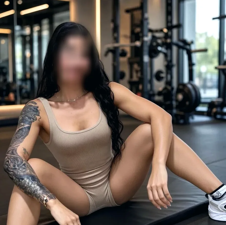 Leyla, 22