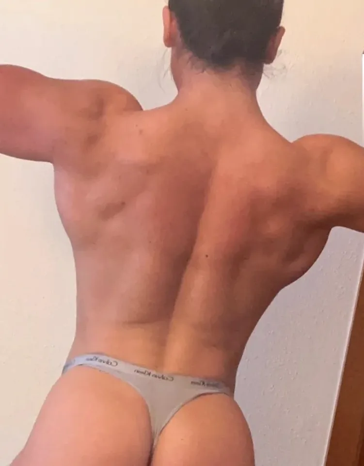 Nele, 22